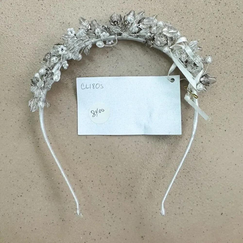 Silk & Lace Veils Women’s Clear and Solid White Multi Sizes Silver Tone Bridal H